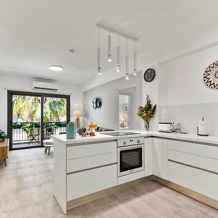 Dreamy 2 Bed Apartment By The Sea Paphos Exteriör bild
