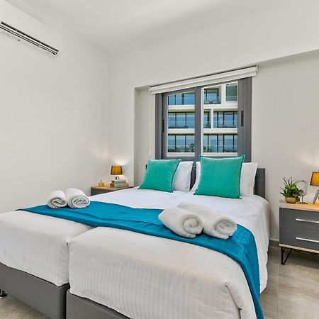 Dreamy 2 Bed Apartment By The Sea Paphos Exteriör bild